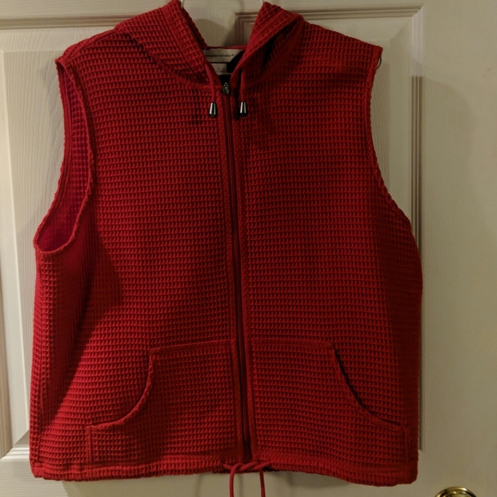 Waffle knit vest (hooded)